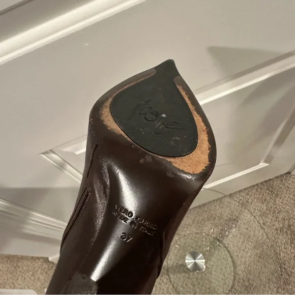 Icône Knee High Pointed Stiletto Boots in Deep Brown Leather